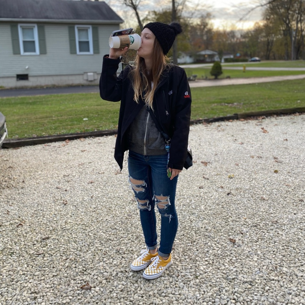 Women’s vans shoes Authentic Wide yellow and white checkered design tie shoe